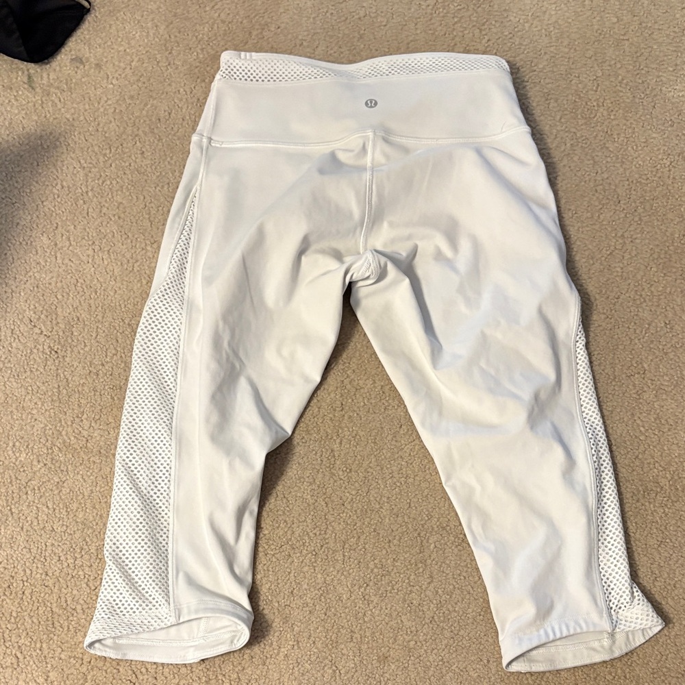 White Lululemon Cropped Leggings
